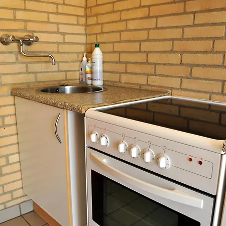 Lokken Hostel * לוקן