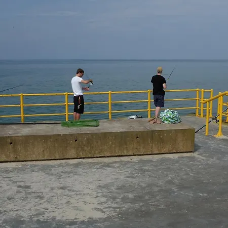 洛肯旅馆 旅馆 *