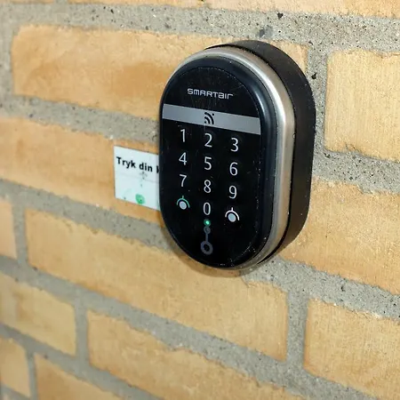 旅馆 洛肯旅馆 *