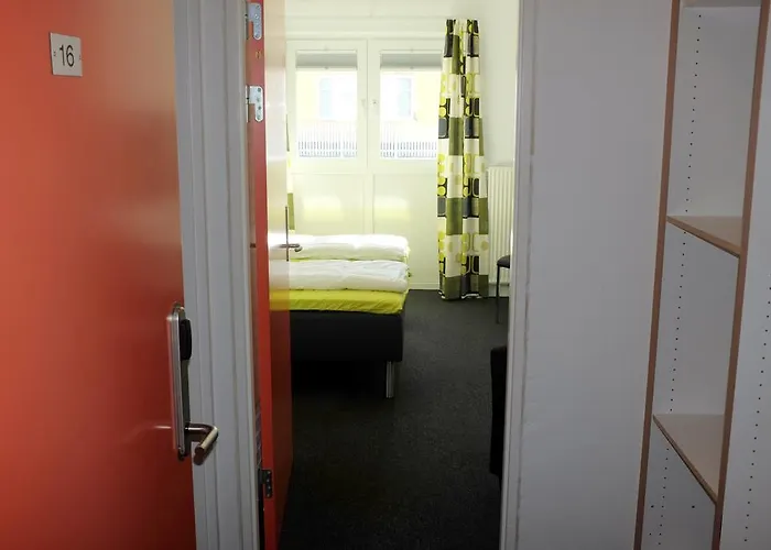 Lokken Hostel Хостел *