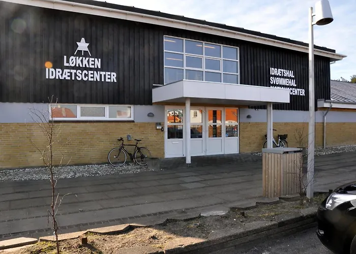 Lokken Hostel Хостел Лёккен