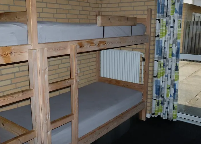 Lokken Hostel * Лёккен