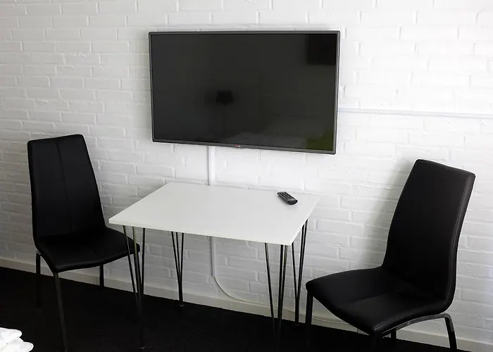 Lokken Hostel Хостел *